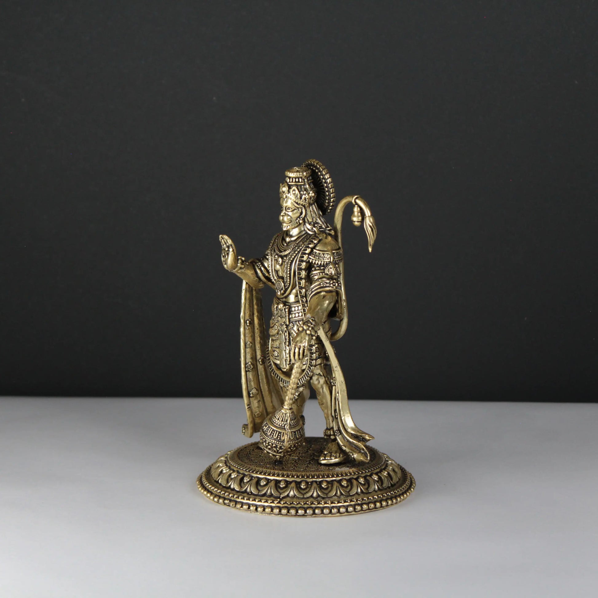 Stading Hanuman idol