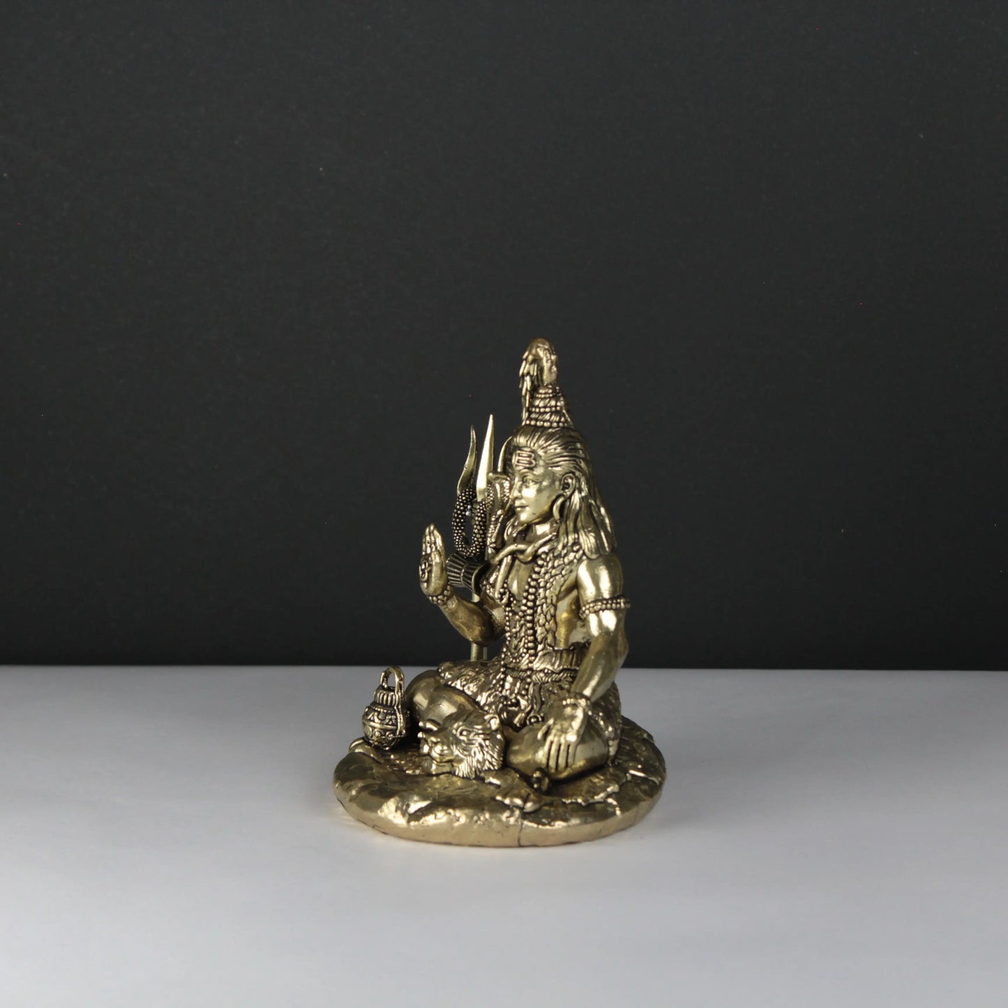 Golden shiv statue